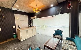 Hotel Hd Residency A Unit By Hotel Harbans